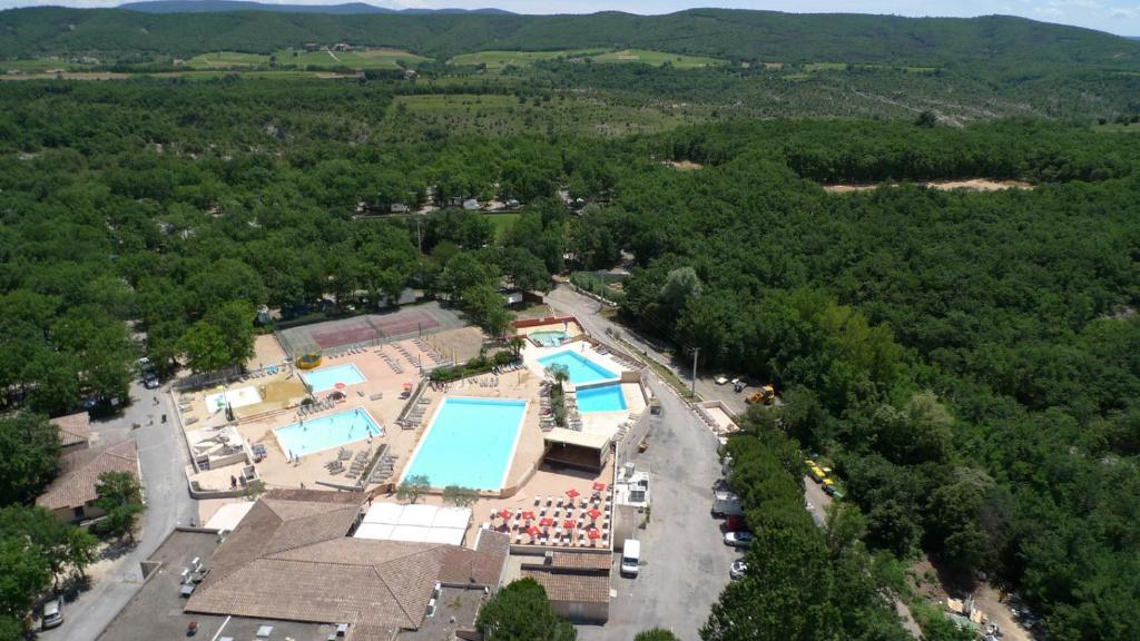 Camping Domaine De Chaussy Lagorce  Exterior photo